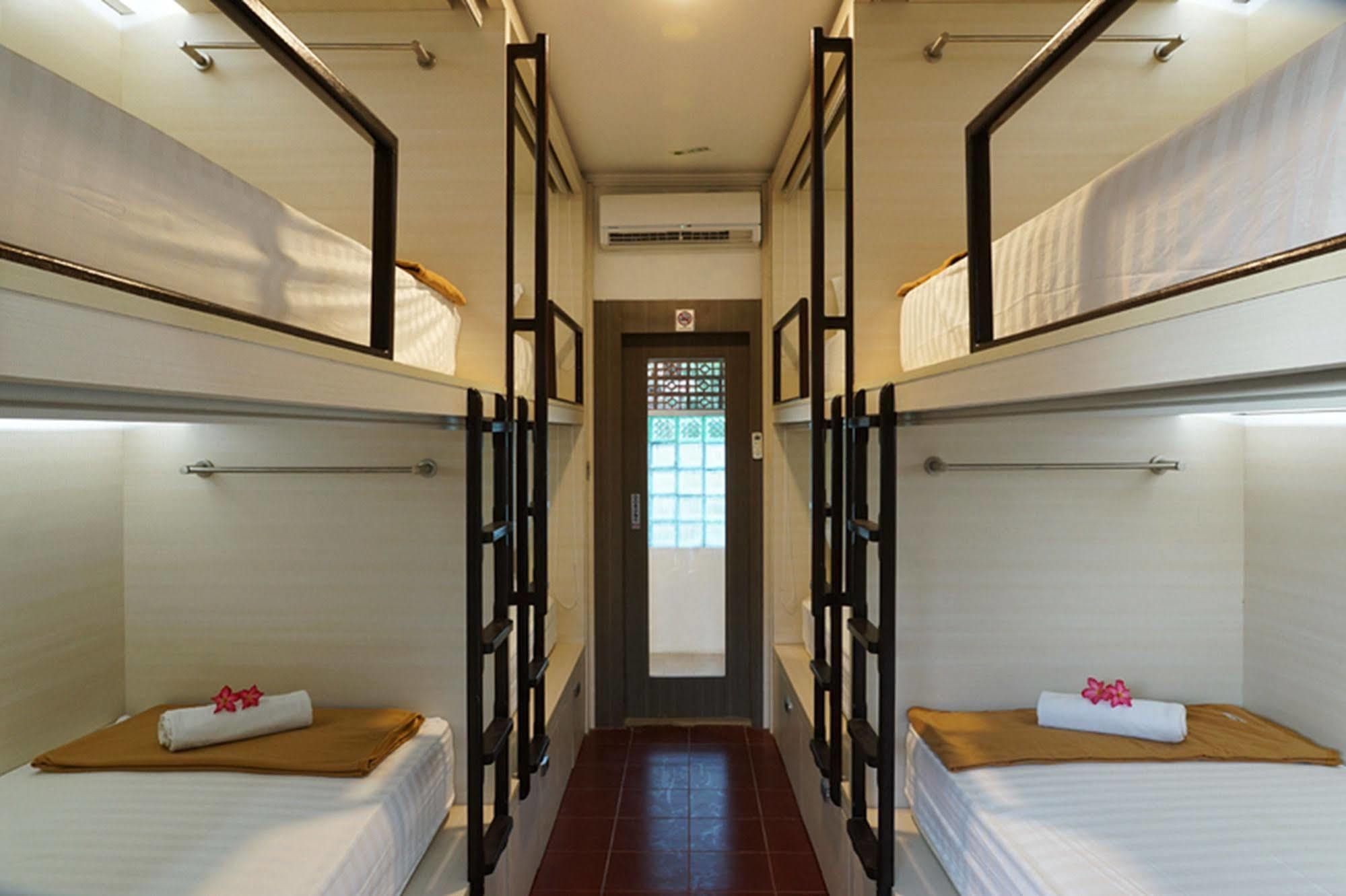 Amazing Cabin Кута Экстерьер фото